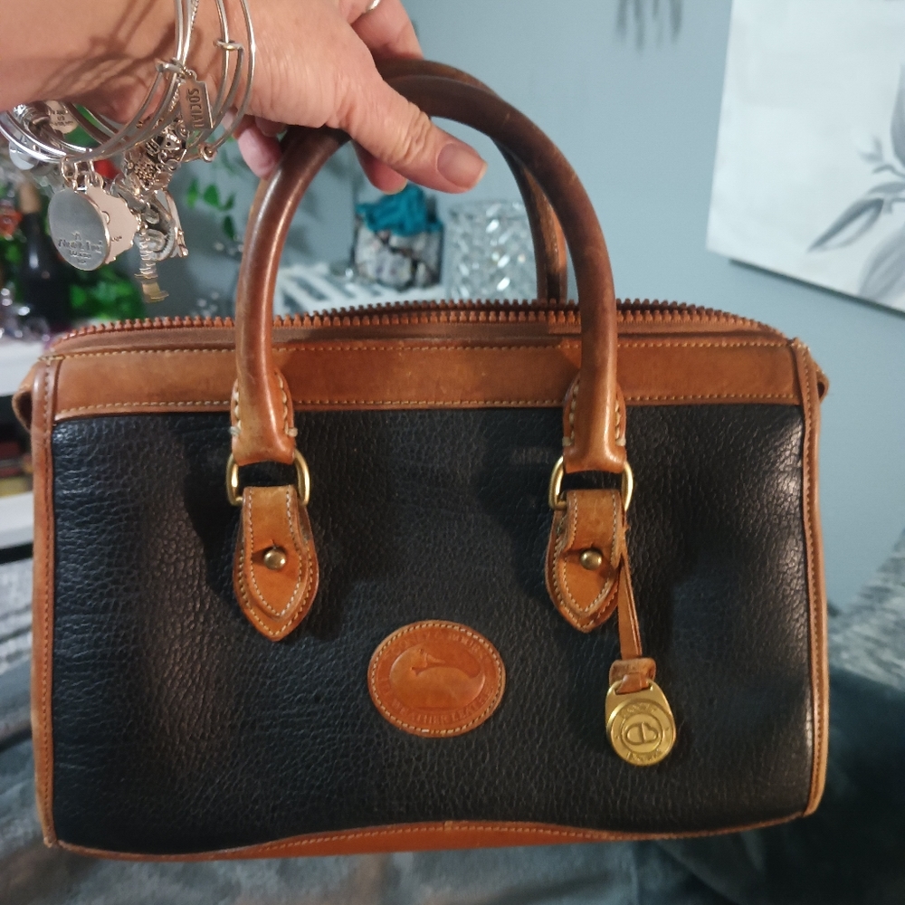 Dooney & Bourke bag